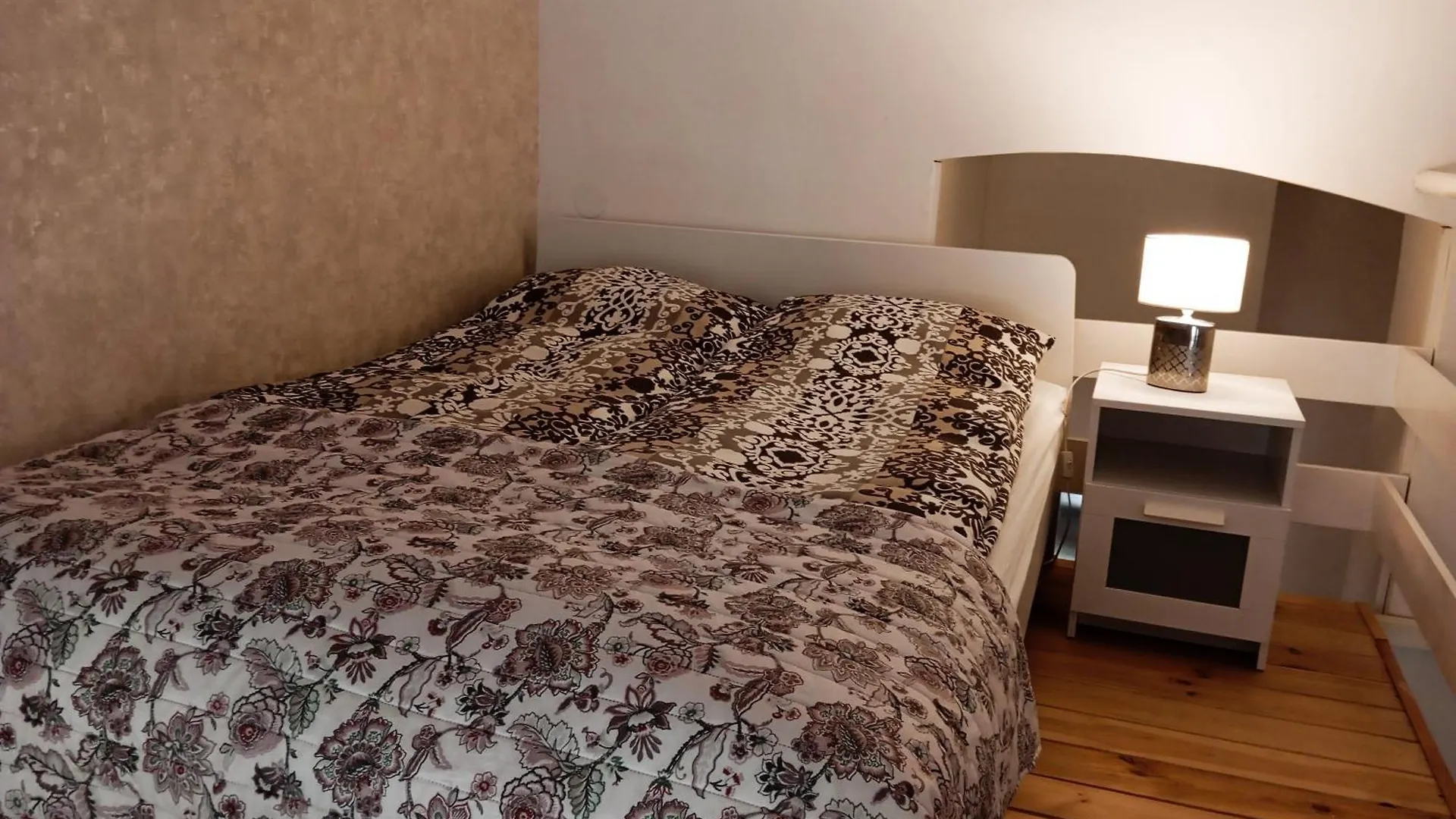 Cozy Studio In Central Budapest Near Ruined Bars Apartament