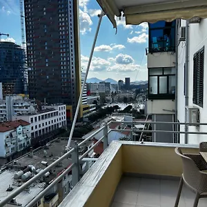 Center View Luxury Appartamento Tirana